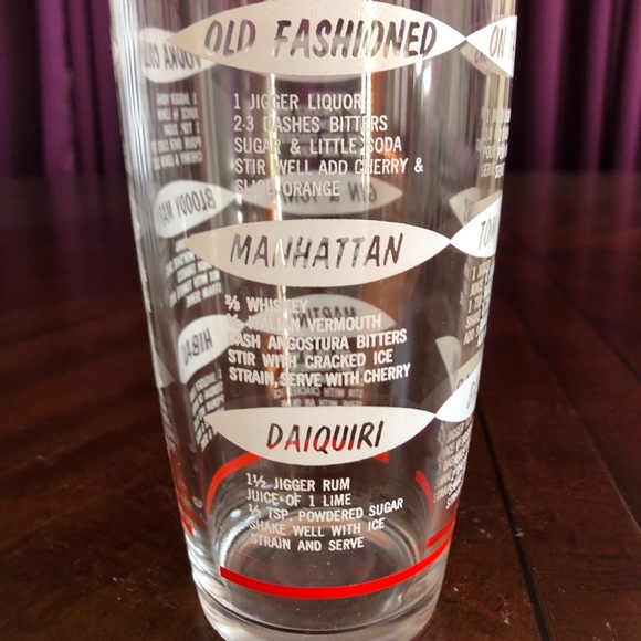 MidCentury Glass Cocktail Shaker w/Vintage Recipes - Picture 4 of 7